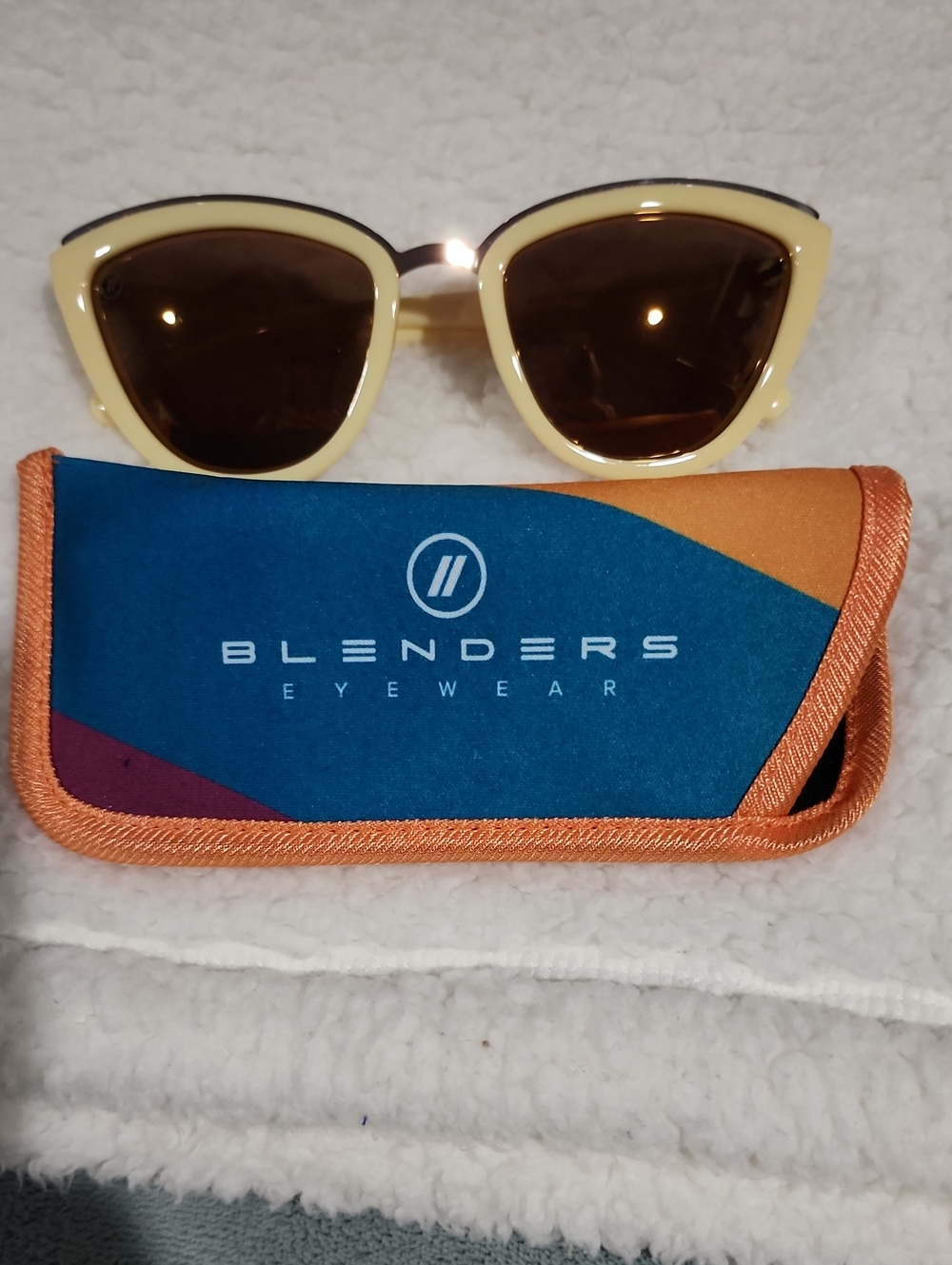 Women's Cream Cat Eye Blenders  Sunglasses